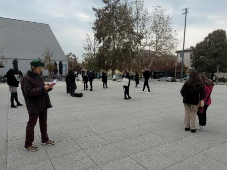 Knjižnični flashmob na domžalski mestni ploščadi