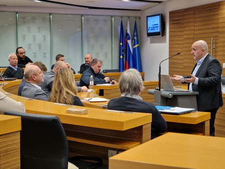 Sprejeta strokovna podlaga "Tehtanje javnega in zasebnega interesa"