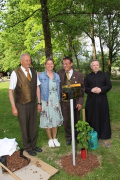 Slavnostna posaditev lipe; foto: Drago Juteršek