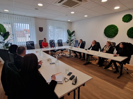 Skupno srečanje političnih strank z županjo mag. Renato Kosec