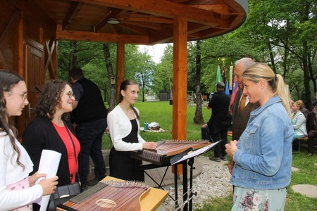 Slavnostna posaditev lipe; foto: Drago Juteršek
