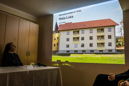 Samostan sester sv. Križa na Mali Loki