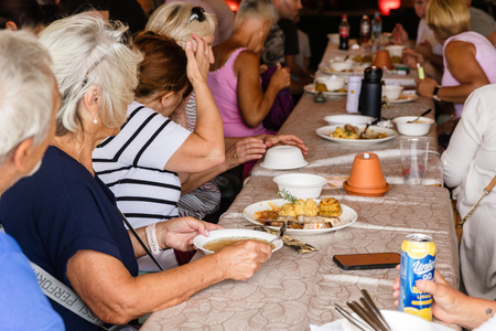 Domača žup'ca v Češminovem parku. Foto: Eva Žurbi