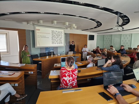 Brezplačni delavnici o uporabi umetne inteligence namenjeni mikropodjetjem, obrtnikom in samostojnim podjetnikom
